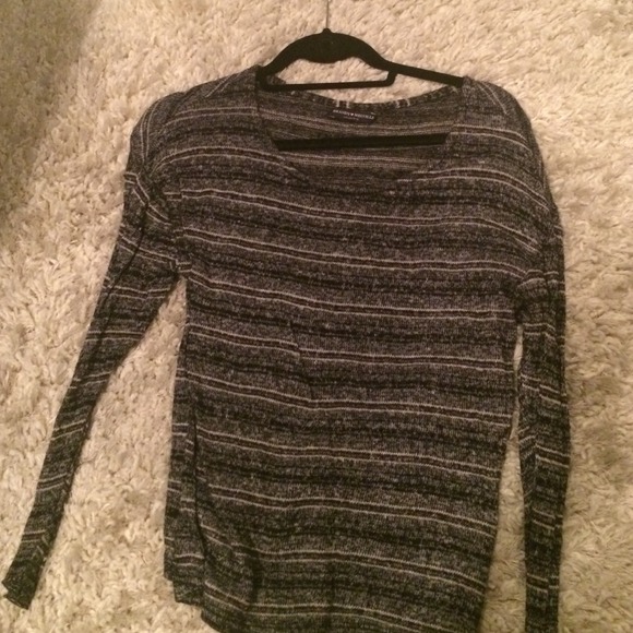 New brandy Melville sweater