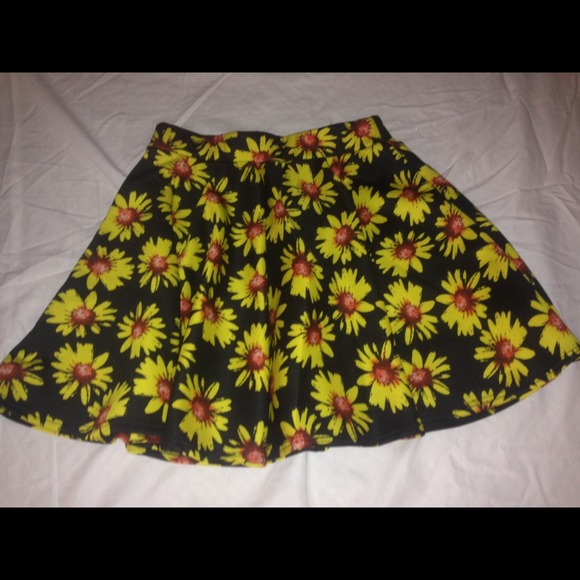 Daisy Skater Skirt