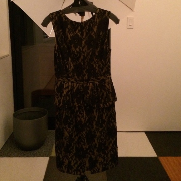 BCBG MAXAZRIA Black/lime green lace dress - Picture 3 of 4