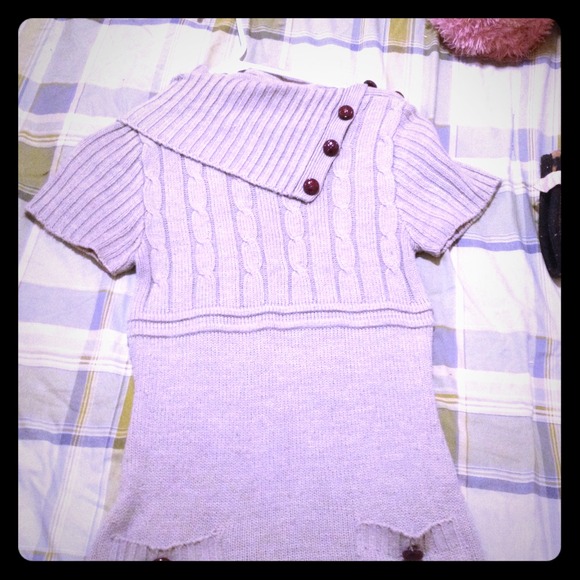 Short sweater dress