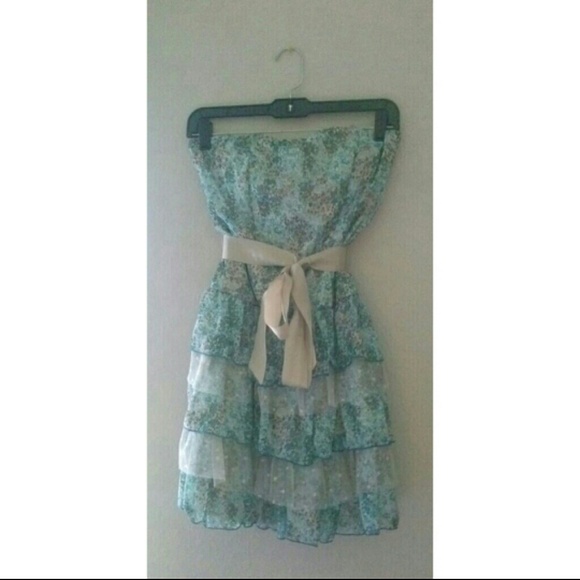 Sale Cute Ruffled Dress - Picture 1 of 2