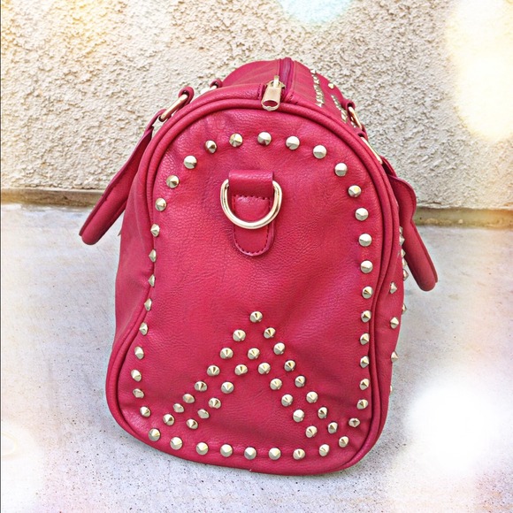 ❗️🚫SOLD IN BUNDLE❗️Striking Ruby Passion Handbag - Picture 2 of 4