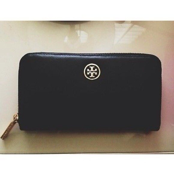 ❌SOLD Tory Burch Robinson Zip Continental Wallet