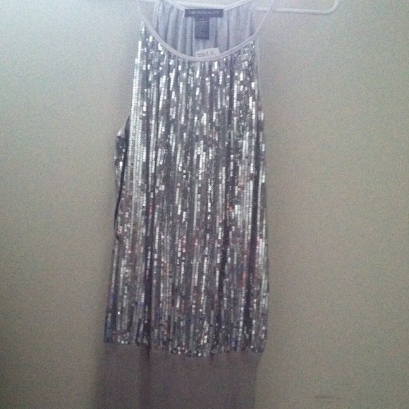 Re-posh. Didnt fit. Sequin and stretch knit dress