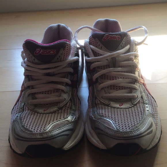Asics gel running shoes