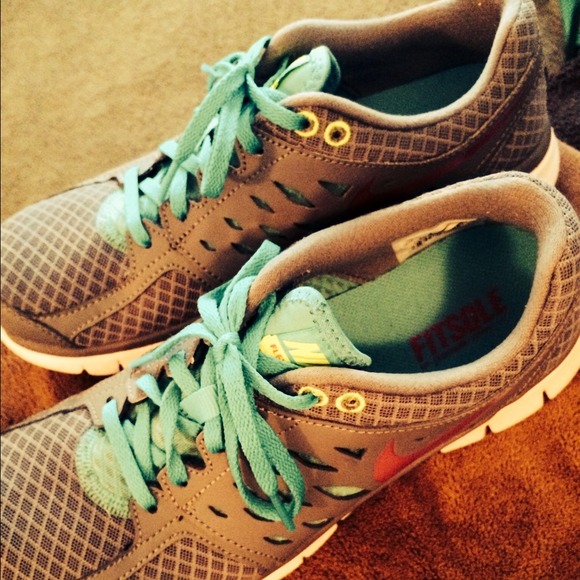 Nike flex running shoes