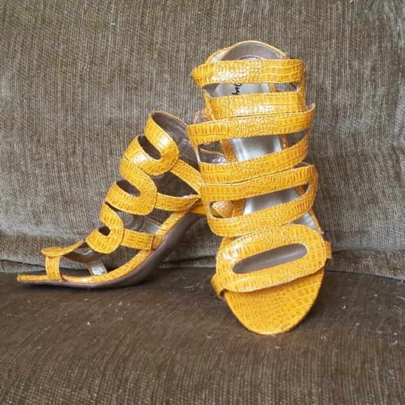 Yellow gator skin heels