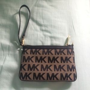 Michael Kors wristlet