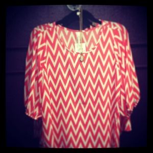 Chevron top