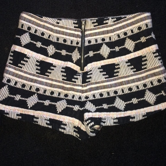 Urban outfitter zipper down aztec shorts