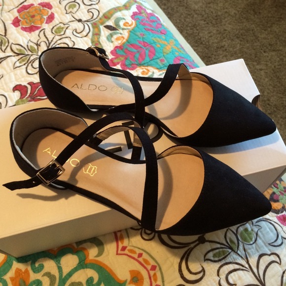 ALDO BLACK WIRANI FLATS SZ 6