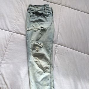 Boyfriend ripped jeans