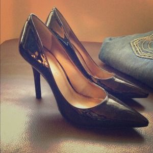 7.5 black heels