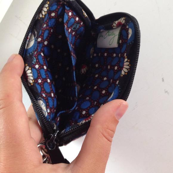 Vera Bradley wristlet - Picture 3 of 3