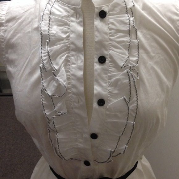 Button-Up Blouse - Picture 2 of 3