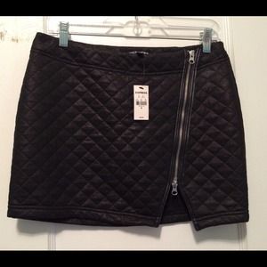Express Quilted Mini Skirt