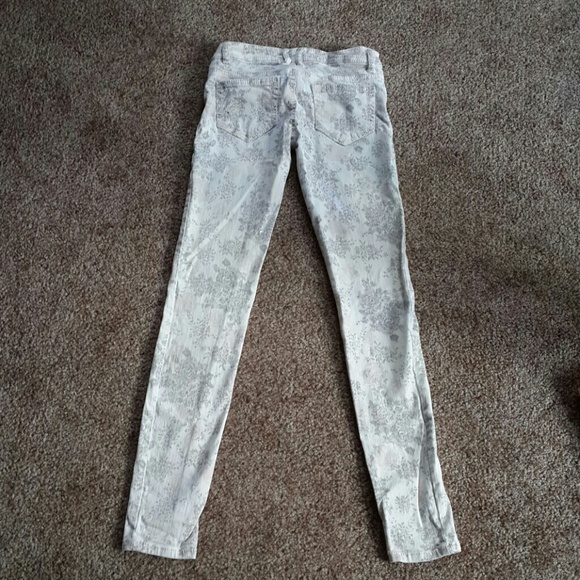 Pants - Picture 2 of 3