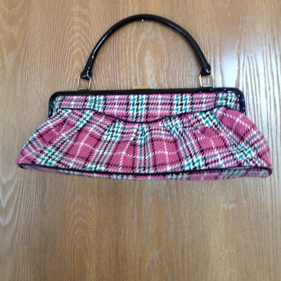 Cute tweed purse!