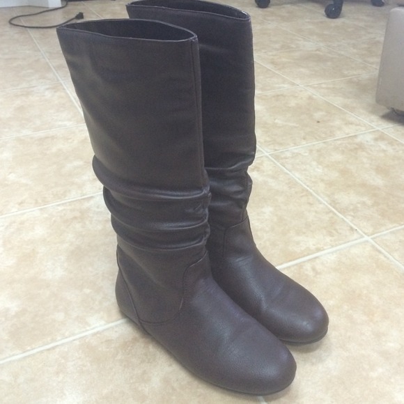 Dark brown leather boots RESERVED