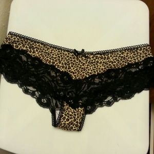 Leopard Print Thongs