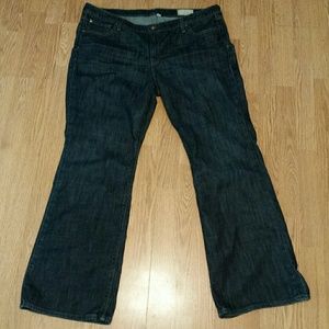 NWOT Gap 1969 Flare denim jeans