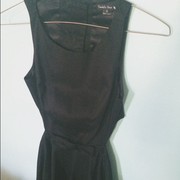 Little black dress - Picture 3 of 4