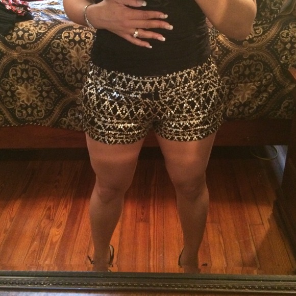 Pants - Black sequential stretch shorts