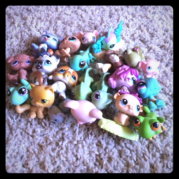 LOT OF 21 LPS PETS @alysha_worthen & @kristidoan