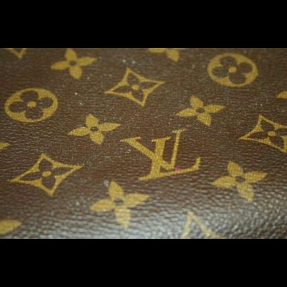 SOLD!! Louis Vuitton  Crossbody Messanger Large
