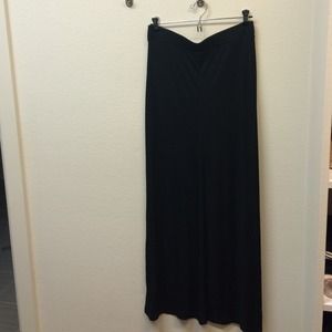 NWOT Black maxi skirt