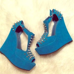 Spiked Spike Wedges T-Strap Edgy UK Missguided