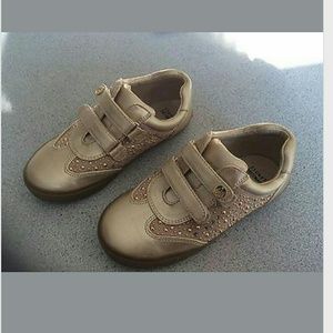 Stuart Weitzman Girls Casual Shoe 11