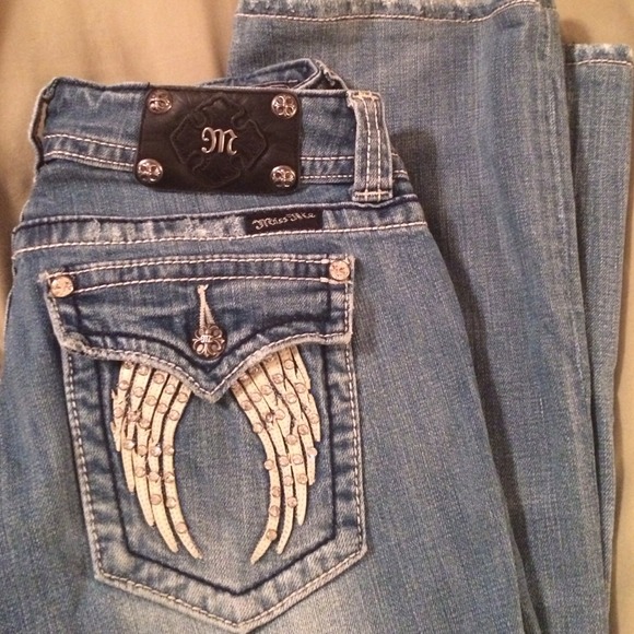 Miss Me Boot Cut Jeans Size 29 Bling on pocket