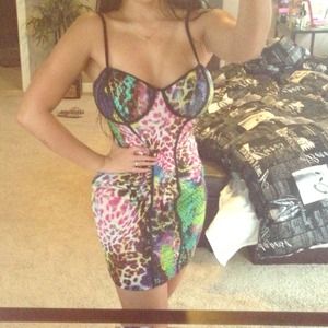 Printed abstract fitted dress