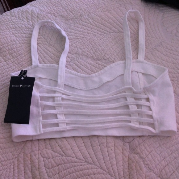 🌀☀️sold☀️🌀Brandy Melville white Chiyo