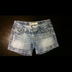 BKE Sabrina shorts