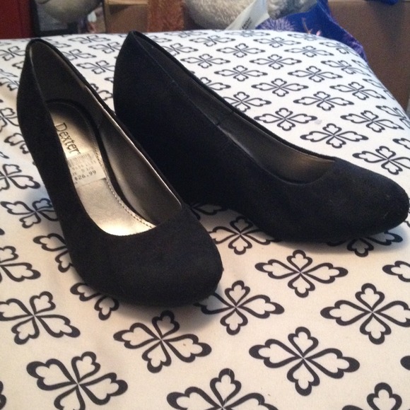 Dress shoes