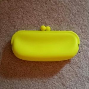 Yellow clutch