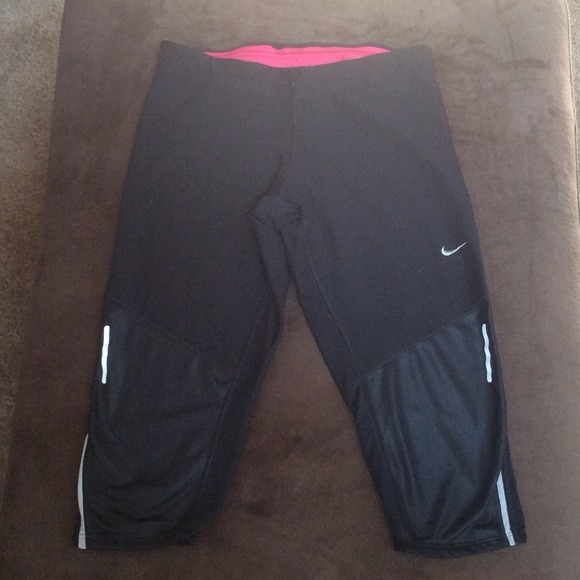 NIKE dri-fit capri leggings, size S