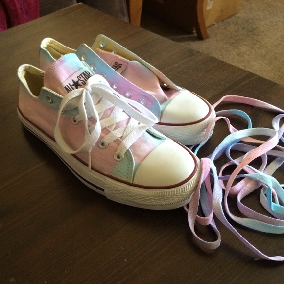 Hand painted converse