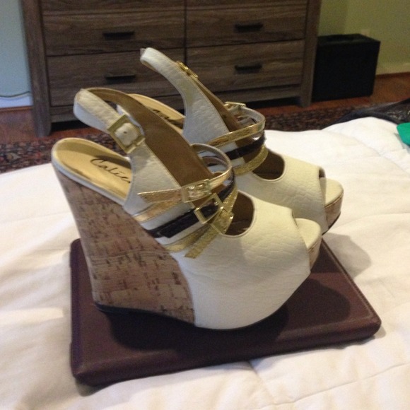 Size 7 wedges - Picture 1 of 3