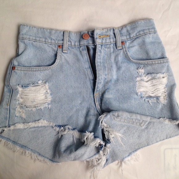 Brandy Melville- High waisted shorts