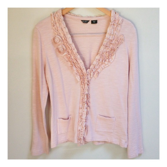 B1G1 Free! Eddie Bauer button down top - Picture 2 of 3