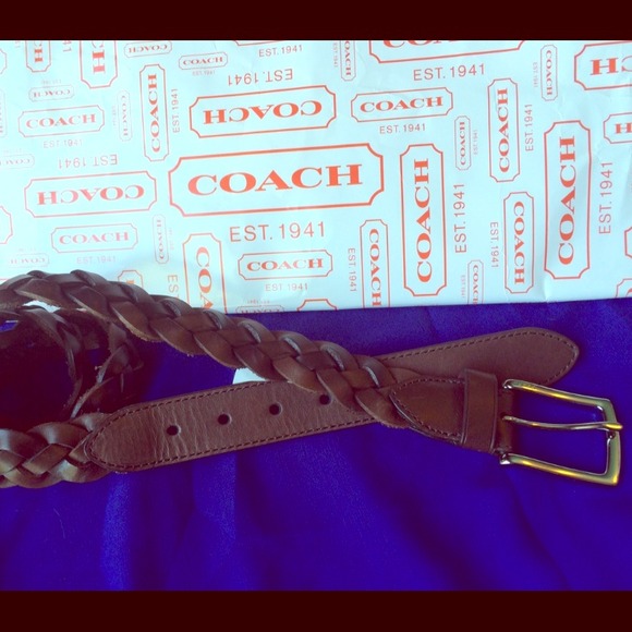 🎀NWT - Coach leather belt - 100% Authentic.🎀