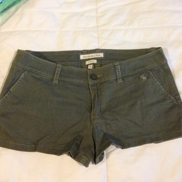 Abercrombie shorts size 8 hunter green - Picture 1 of 3