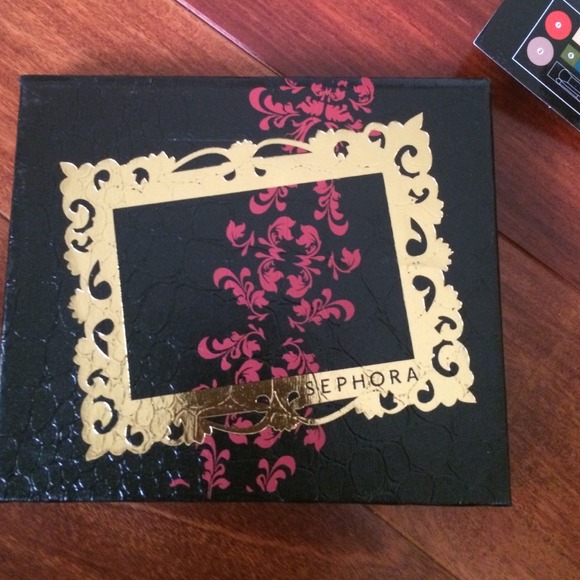 STUNNING LIMITED EDITION GOLD PALETTE BY SEPHORA💄 - Picture 2 of 4