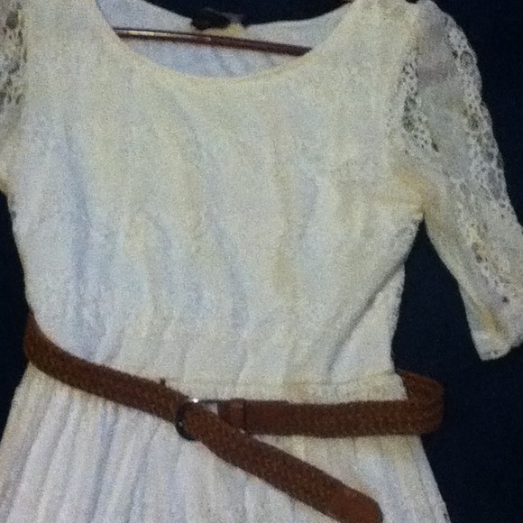 I never wear dresses anymore - Picture 2 of 3