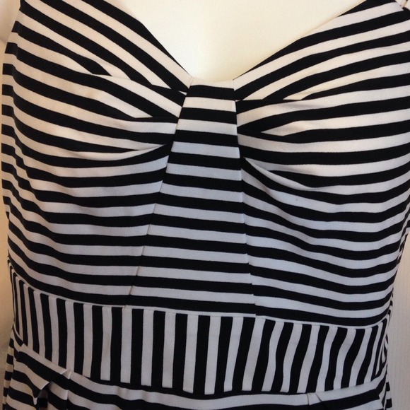 Stripped black & white dress - Picture 2 of 4