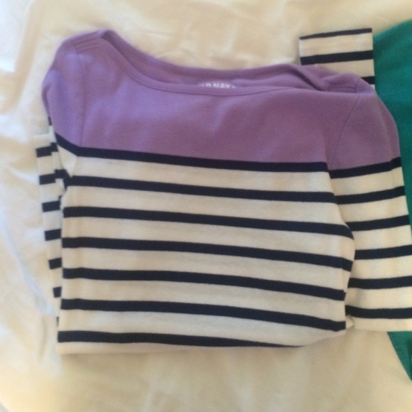Old navy long sleeve shirt