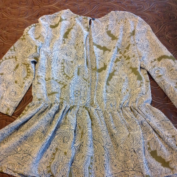 Peplum shear top - Picture 3 of 3